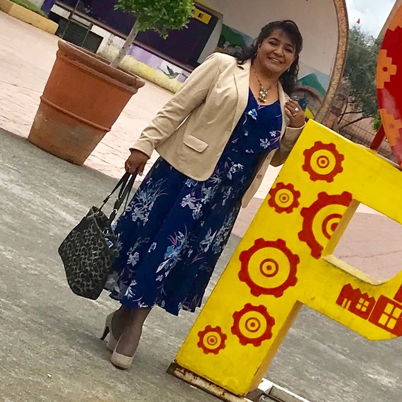 Lane Bryant Printed Split FlutterSleeve Midi Dress - Picture 8 of 8